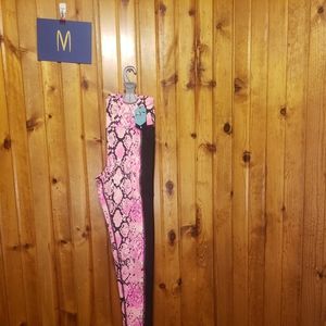 LuLaRoe Fearless Cropped Leggings